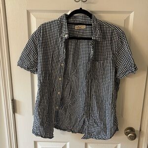 Large Hollister short sleeve button up